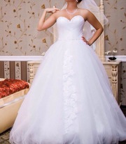 Продается шикарнейшее свадебное платье